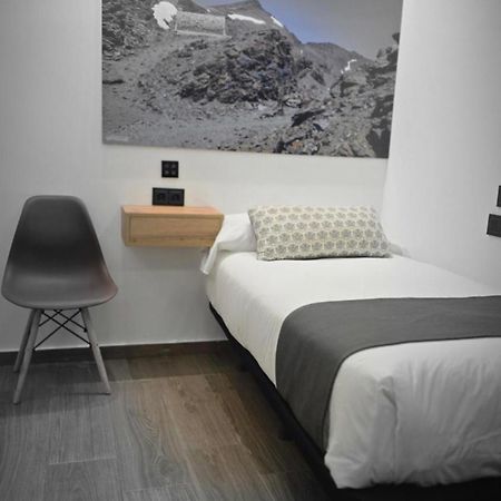 El Refugio Hotel ปินอส เกนิล ภายนอก รูปภาพ